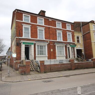 Berkeley Court, Midland Road